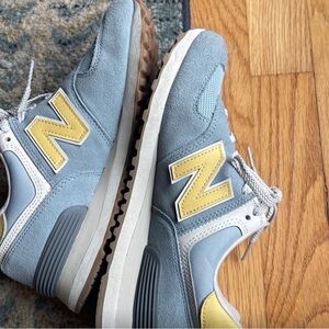 New Balance 574 Classics light blue & yellow women’s Size 7